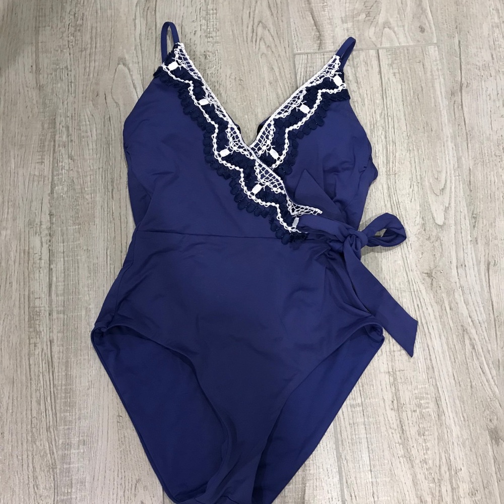 Becca one piece swimsuit